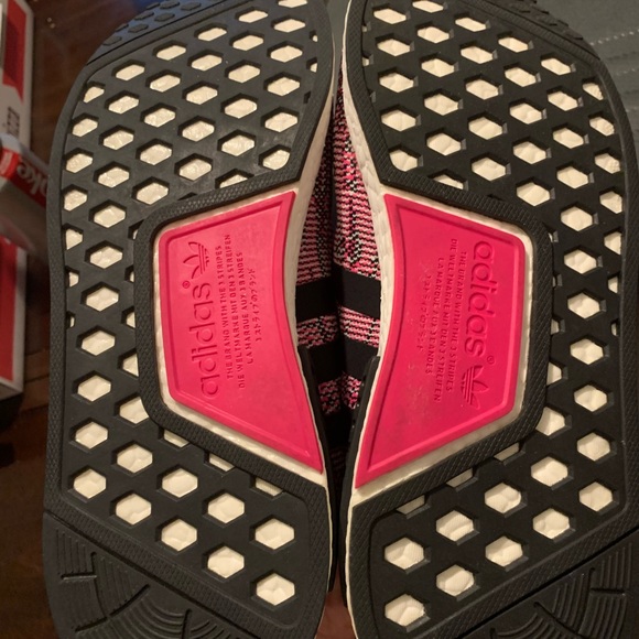 NMD_R1 W PK - Picture 3 of 3